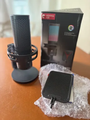 Microfone Gamer Condensador Rgb Preto Mt-1090r