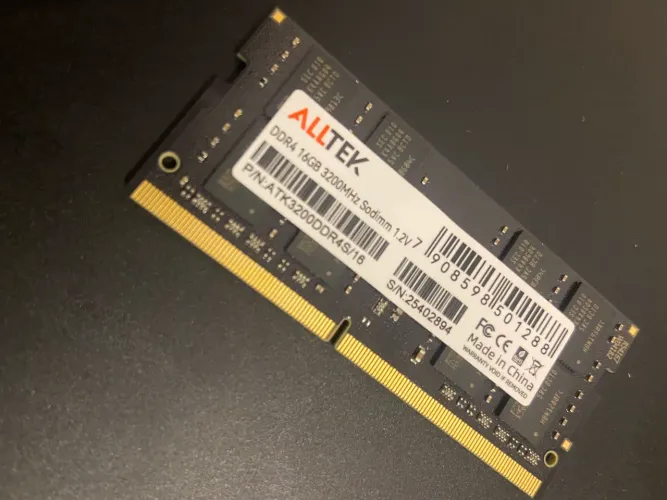Memória RAM Alltek 16GB DDR4 3200MHz