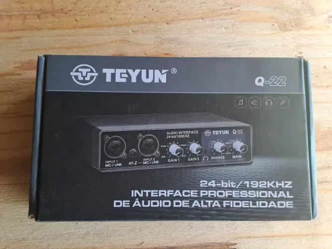 Interface de áudio Teyun Q-22 - praticamente nova, usada apenas para teste.