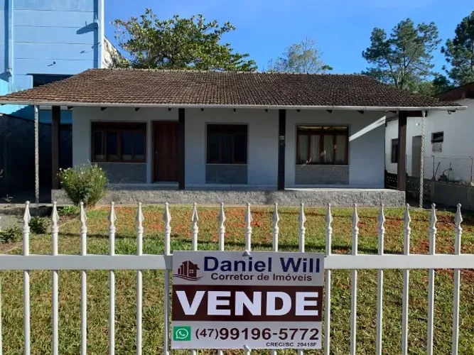 Ampla Casa no Bairro Testo Salto Blumenau com 3 quartos