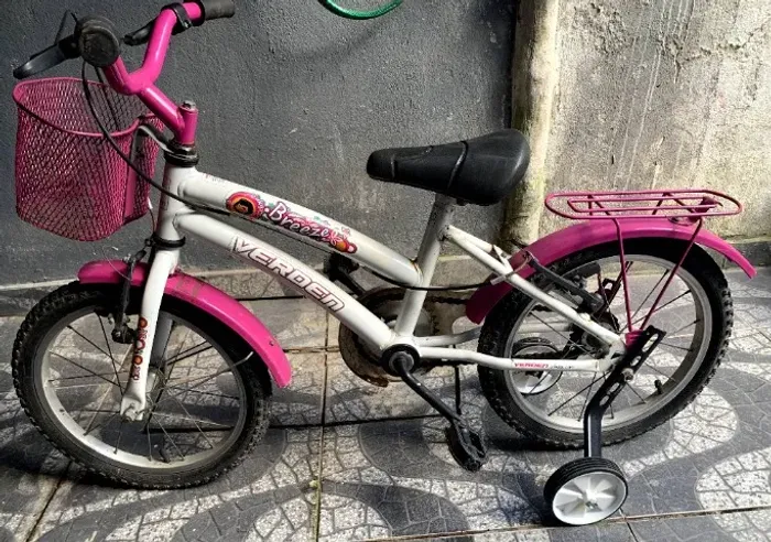 Bicicleta infantil menina