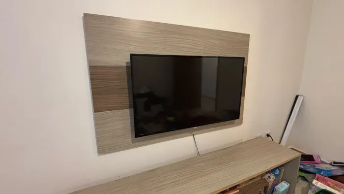 Smart Tv 42? AOC com Rack incluso de cortesia