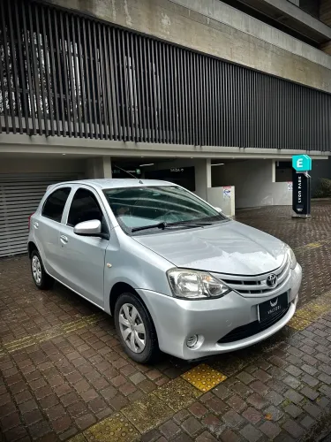 Toyota Etios X 1.3 Flex 16V 5P Mec. 2014