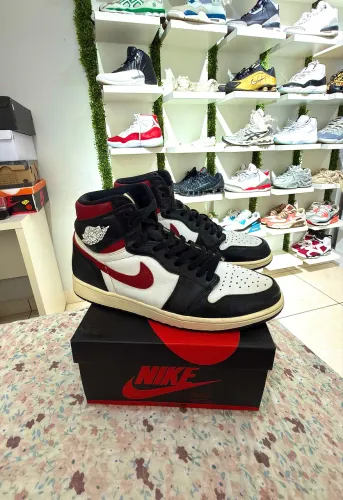 Air Jordan 1 High Gym Red 44 original 