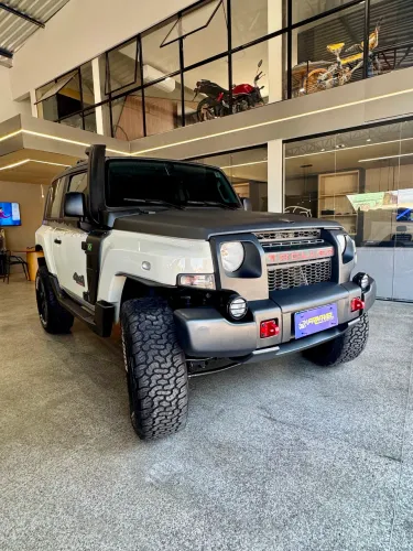 Troller T-4 4X4 3.2 20V TDI Cap. Rígida Diesel 2017