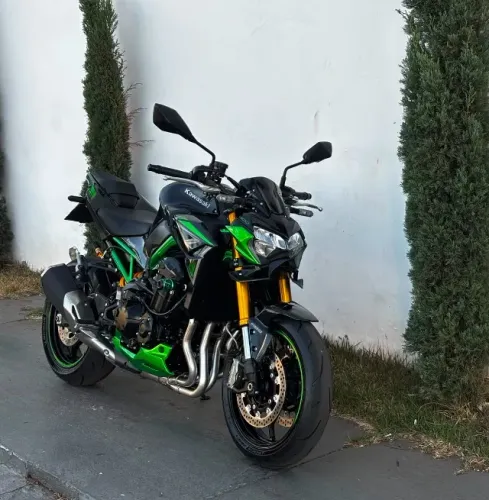KAWASAKI Z900 R EDITION 2022