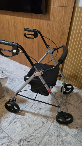 Andador de Alumínio 4 rodas Mercur