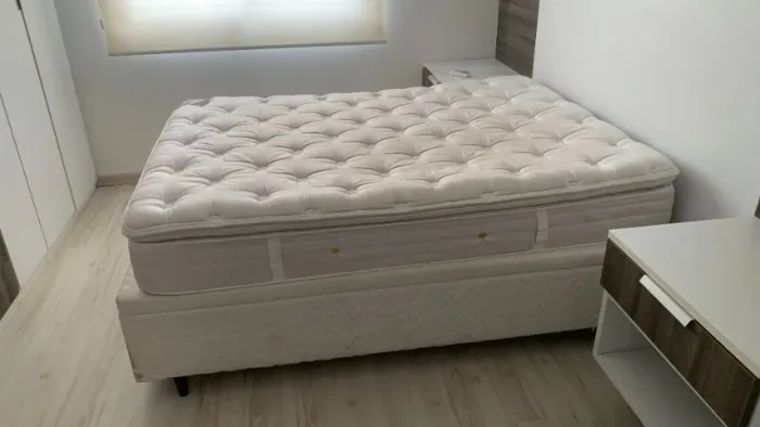 Cama Box Casal com Baú + Colchão Molas Ensacadas
