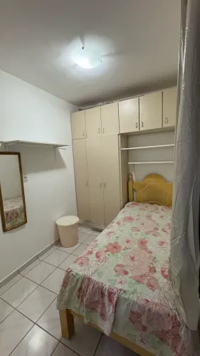 Suíte para moças no St. Oeste