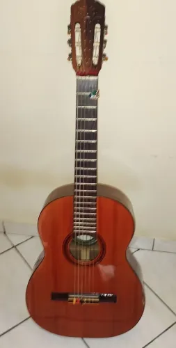Violão Marca: Di Giorgio, ótimo estado, apenas com um pequeno detalhe,
