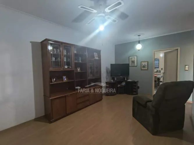Casa à venda, 3 quartos, 2 vagas, Saúde - Rio Claro/SP