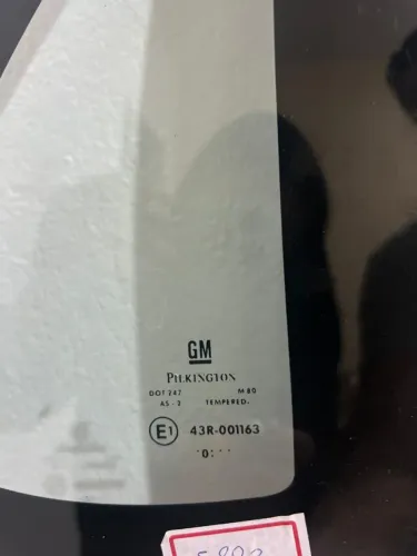 Vidro fixo traseiro lado direito Corsa classic 2000/2014