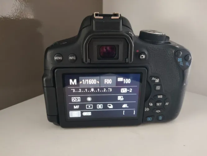 Câmera Canon t6i