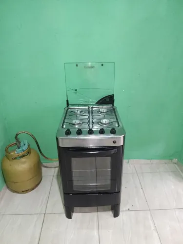 Vende-se fogão Esmaltec de 4 bocas 