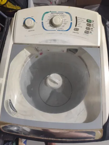 Máquina lava roupas 12kg Eletrolux