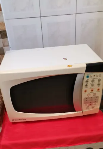 Micro-ondas Eletrolux 18L