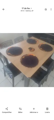 Mesa com 6 cadeiras