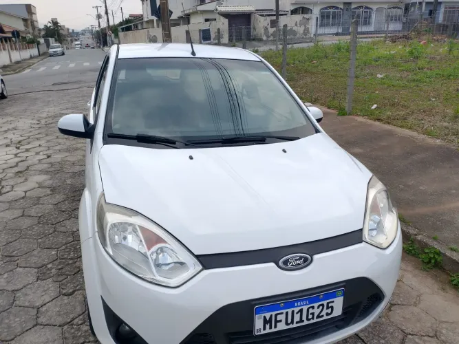 Ford Fiesta S 1.0 8V Flex 5P 2014