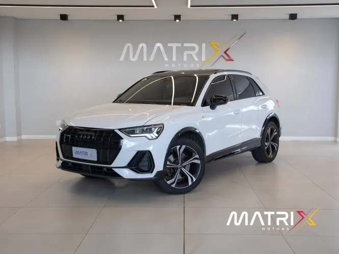 Audi Q3 Perf. Black 2.0 TFSI Tiptr. Quattro 2024