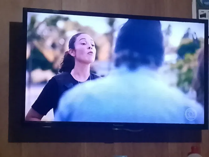 Vendo essa tv Panasonic funcionando perfeitamente