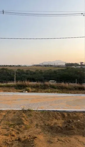 Lote de 200 m2 no Soma.