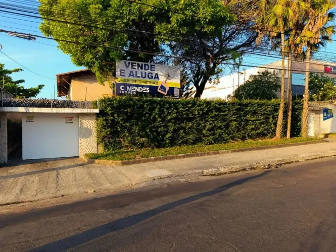 Casa comercial para aluguel em Edson Queiroz