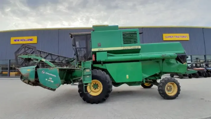 Colheitadeira John Deere 1175 