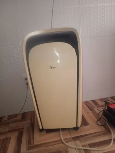 Ar condicionado portátil, de chão.