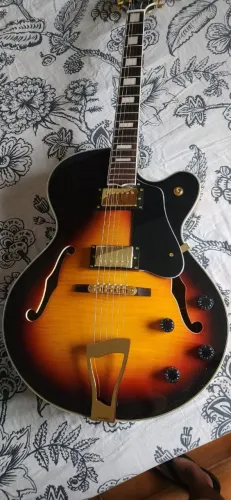 Guitarra Semi acústica Jazz China
