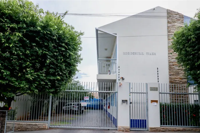 Apto novo 35m² no Porto - R$ 2.050 TUDO INCLUSO - térreo, semimobiliado c/ ar