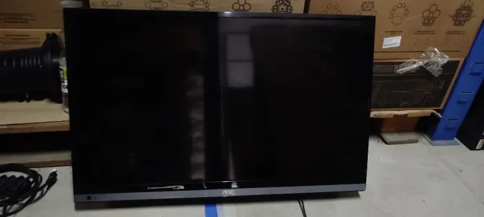 TV AOC 32" (LE32D0330) - Excelente Estado! Usada apenas em escritório