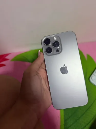 iphone 16 pro max 88% saúde da bateria , 1 ano de uso, 256gb