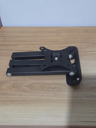 Suporte Articulado para Monitor até 32" em Metal