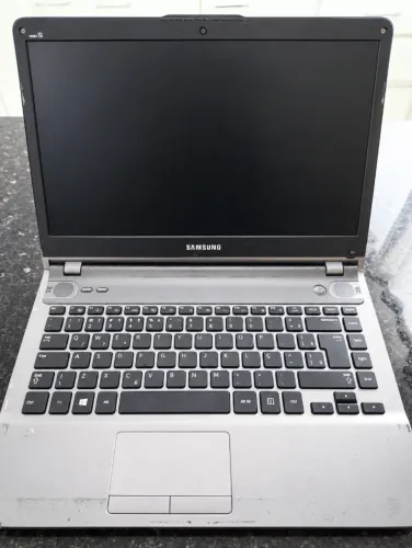 Notebook Samsung 8GB Ram / Precessador I3 / SSD 120GB