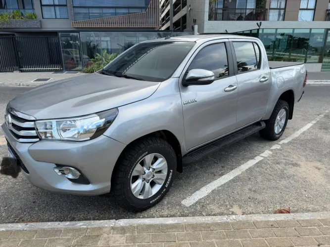 Toyota Hilux CD SRV 4X4 2.8 TDI Diesel Aut. 2018