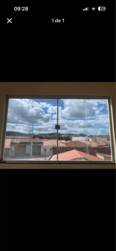 Vendo janela de vidro! 100 cm de altura e 200 cm de largura