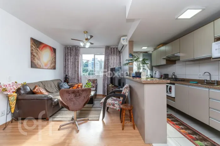 Apartamento à venda em Teresópolis com 73 m², 3 quartos, 1 suíte, 2 vagas