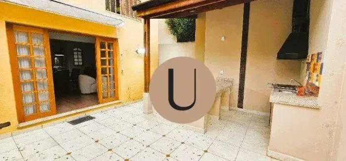 Casa em Condomínio Fechado! 4 dormitórios, 2 vagas, lazer! Morumbi!