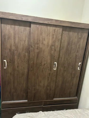 Armário de 3 portas