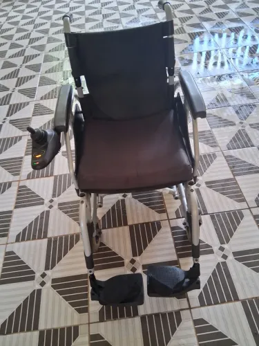 VENDO ESTA CADEIRA ELÉTRICA