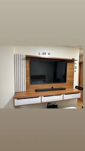 Guarda-roupa 4 portas e painel de tv