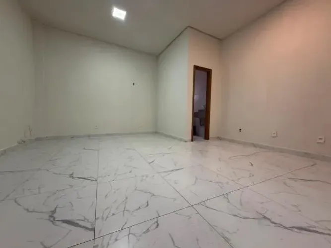 SALA COMERCIAL 46,79 m2 NA GALERIA CAMBORIÚ CENTER VENDA/LOCAÇÃO NO CENTRO DE BALNEÁRIO CA