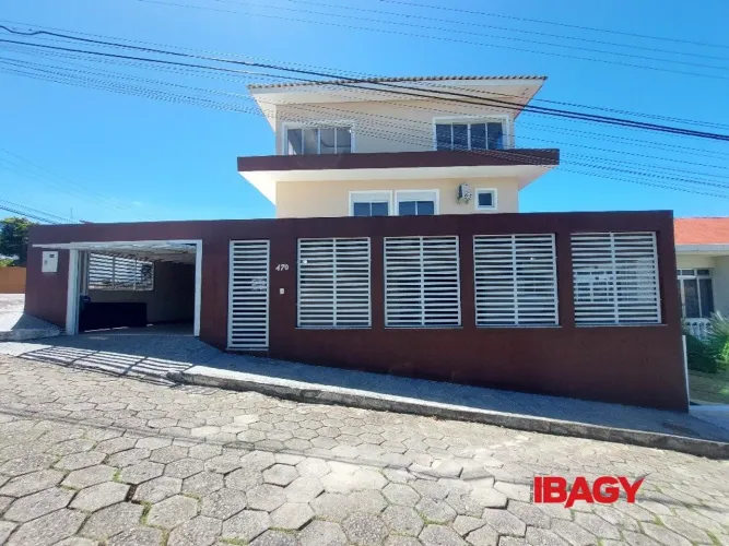 Oportunidade! Casa em Coqueiros - Florianópolis