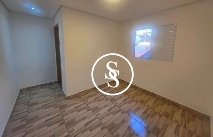 Casa com 1 dormitório para alugar por R$ 1.100,00/mês - Vila Nogueira - Diadema/SP