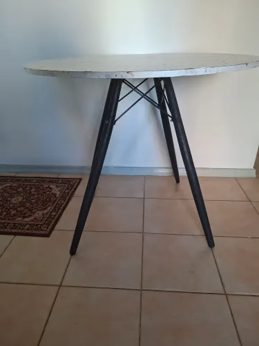 Mesa com 4 cadeiras