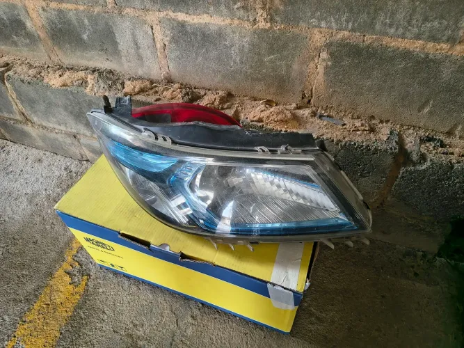 Farol Direito Onix LT 12/15 original