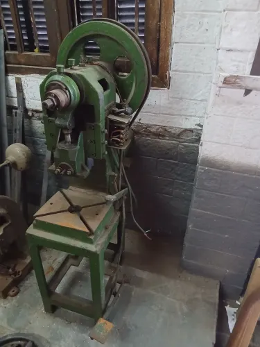 Prensa excêntrica 4 ton.