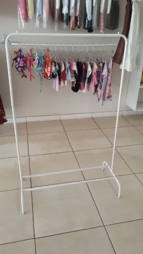 ARARA DE CHÃO PARA LOJ DE ROUPAS - OPORTUNIDADE