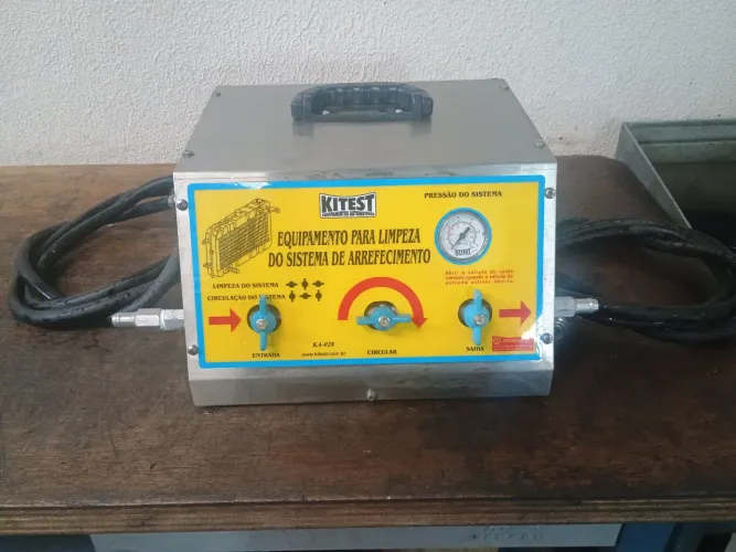 Máquina para limpeza do sistema de arrefecimento. Kitest (Ferramenta seminova)..