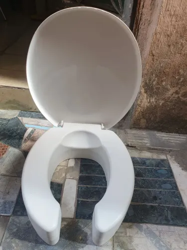 Vendo Assento elevado de vaso idoso/def.